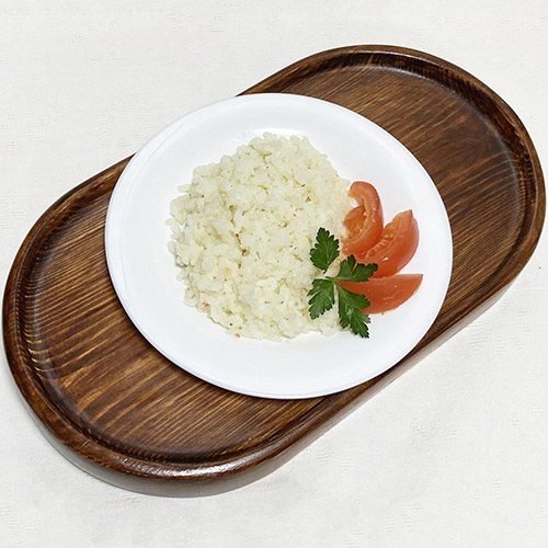 Рис отварной с помидором свежим - фото